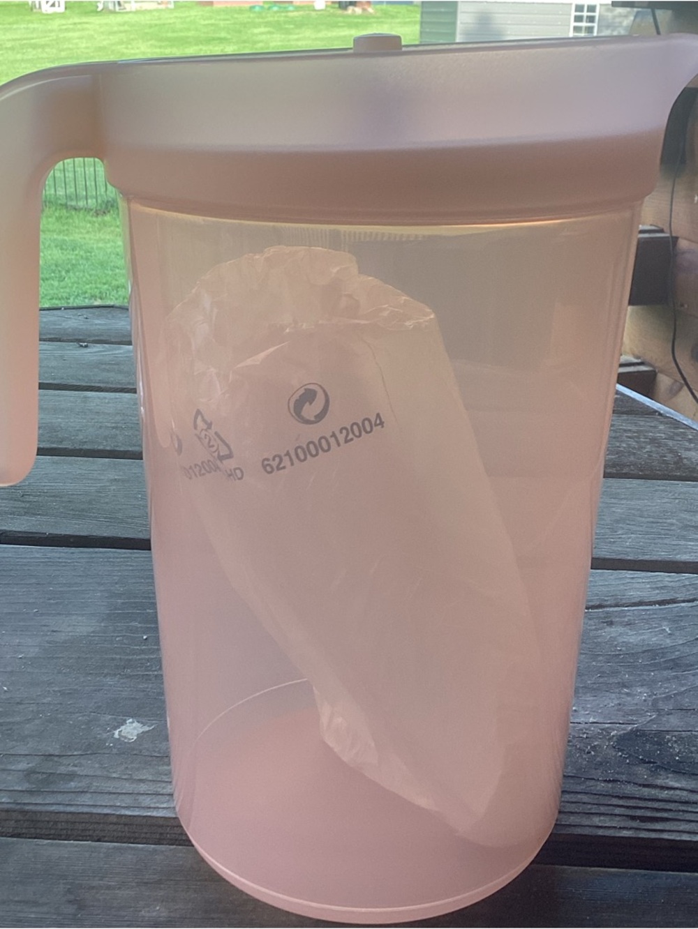 Tupperware Pitcher with Infuser Insert - 1 gallon - light pink